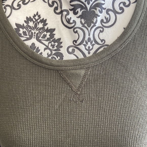 GAP Thermal Long Sleeve T - Picture 2 of 3